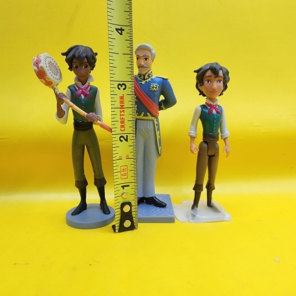 Disney Channel Elena of Avalor Francisco Flores Mateo de Alva - Picture 3 of 3